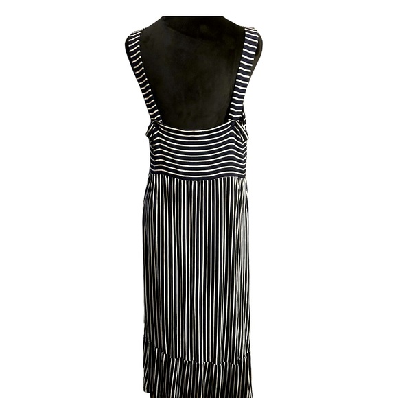 GAP navy & white maternity dress in size Large. Super Comfortable - Picture 4 of 5